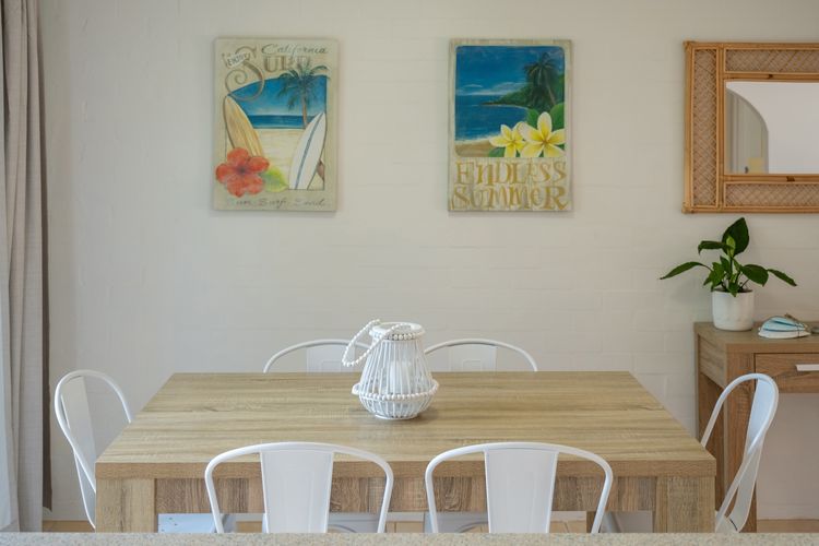 Dining Decor