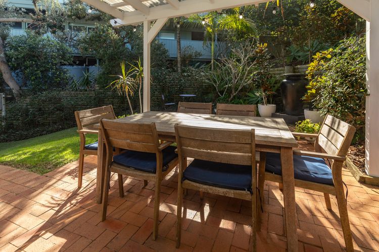 Outdoor Dining Patio