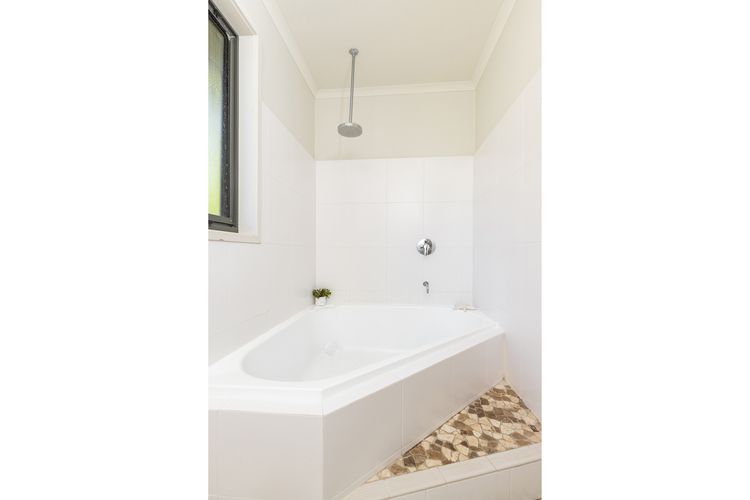 Bathtub