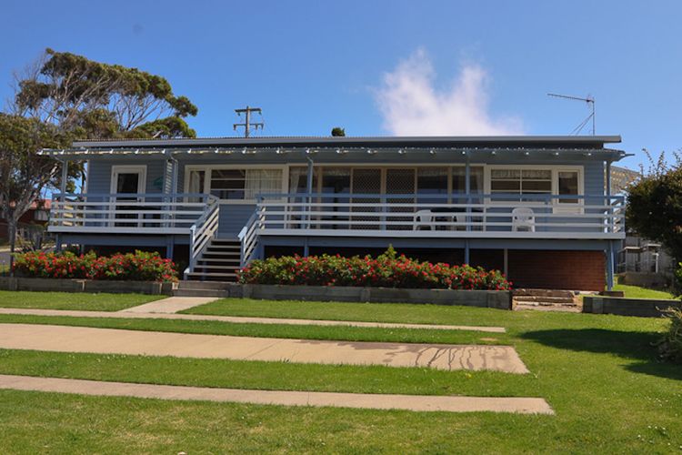 ABERDEEN 1: 112 Lamont Street -Views, great for boats