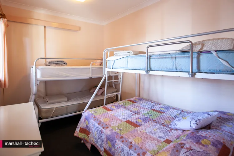 ABERDEEN 1: 112 Lamont Street -Views, great for boats