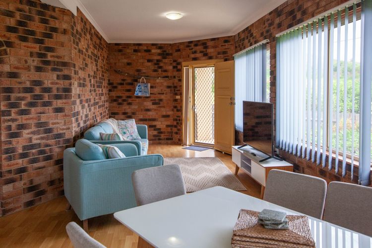 BEACHVIEW: 2/33 Scenic Drive, Bermagui