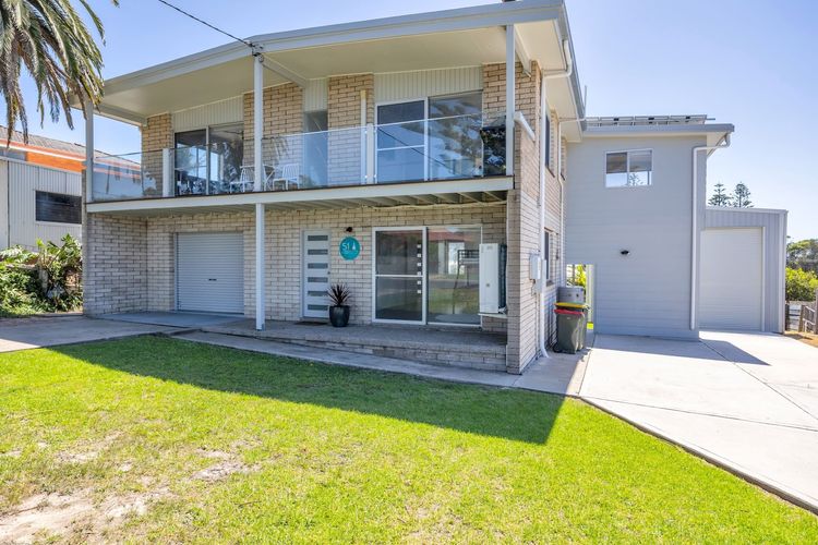 Marina Views: 51 Murrah Street