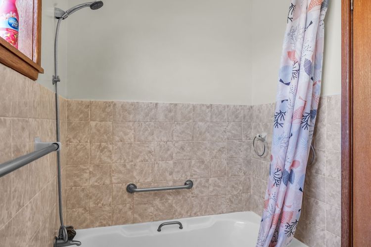 Marina Views: 51 Murrah Street