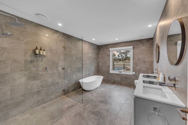 IVY HILL: 1795 Tathra Bermagui Road, Wapengo