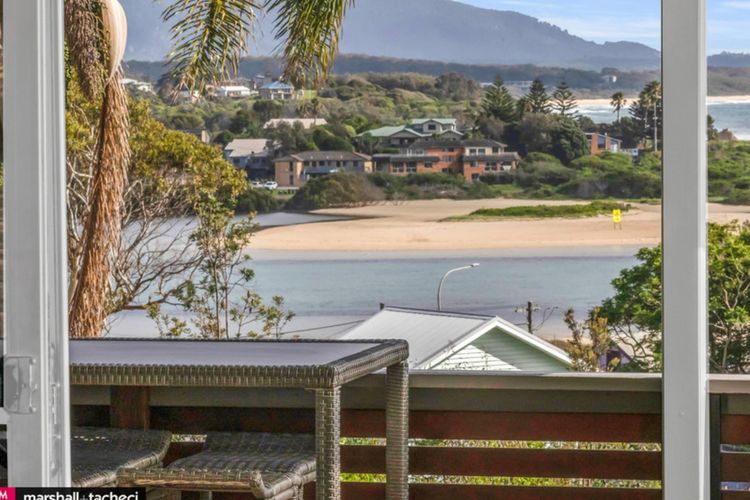 BLUE PACIFIC HOLIDAY HOME: 73 Murrah Street