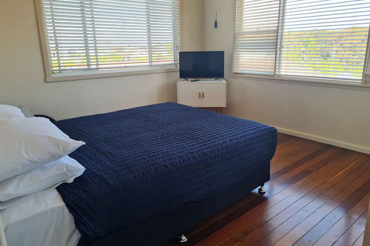 BLUE PACIFIC HOLIDAY HOME: 73 Murrah Street