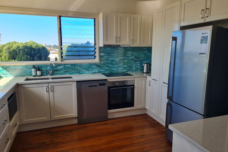 BLUE PACIFIC HOLIDAY HOME: 73 Murrah Street