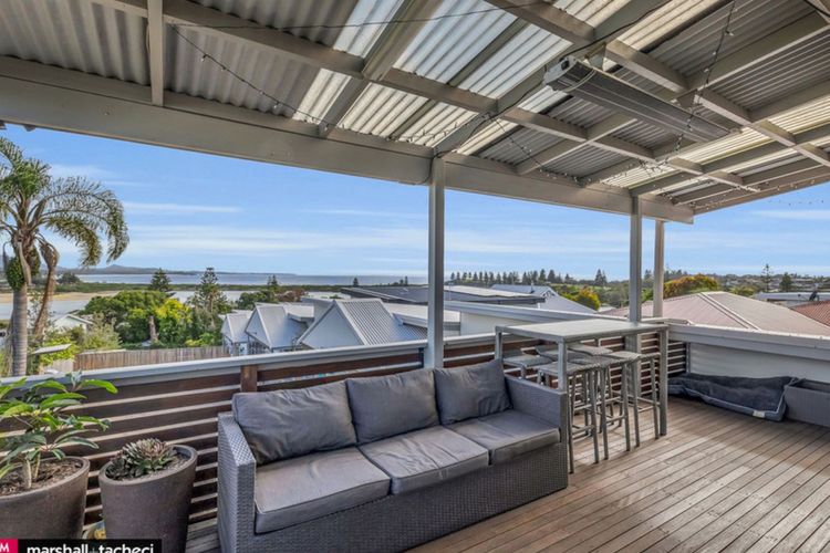 BLUE PACIFIC HOLIDAY HOME: 73 Murrah Street