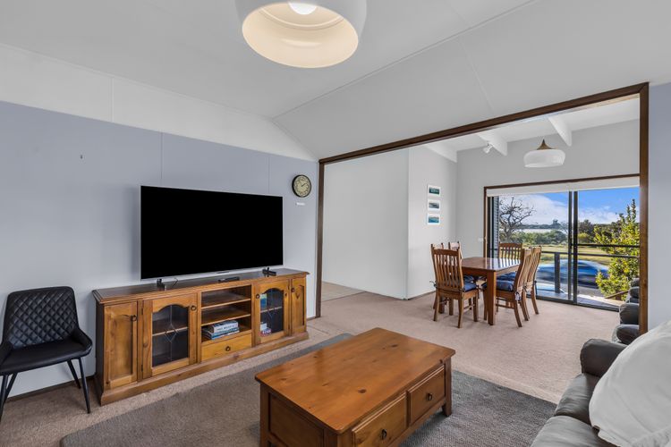Lamont House Bermagui – Lamont Street 104