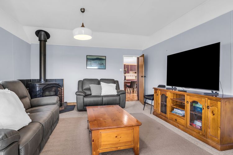 Lamont House Bermagui – Lamont Street 104