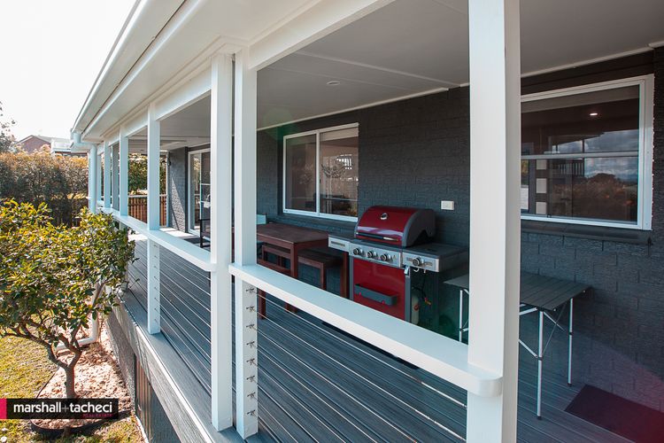 Blue Pool Hideaway: 7 Scenic Drive Bermagui