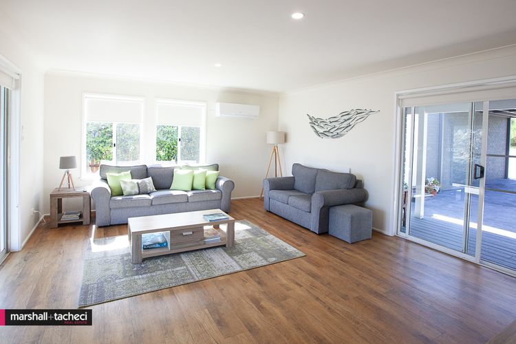 Blue Pool Hideaway: 7 Scenic Drive Bermagui