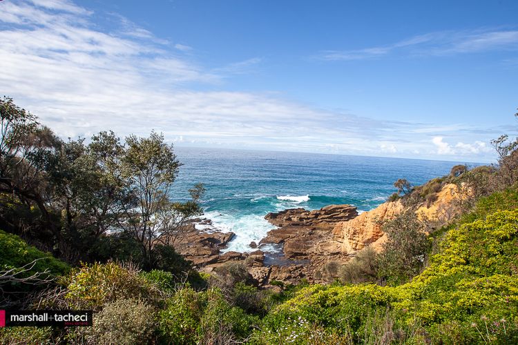Blue Pool Hideaway: 7 Scenic Drive Bermagui