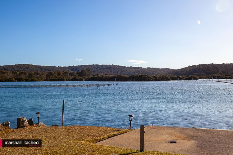 BERMAGUI RIVER VIEW – Unit 1/1 Lindo Street 3 bdrm Villa