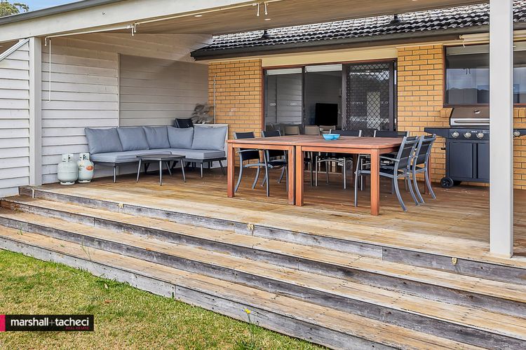 BERMAGUI RIVER VIEW – Unit 1/1 Lindo Street 3 bdrm Villa