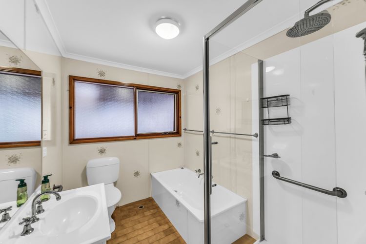 Bush & Beach Retreat – Amaroo Avenue 7
