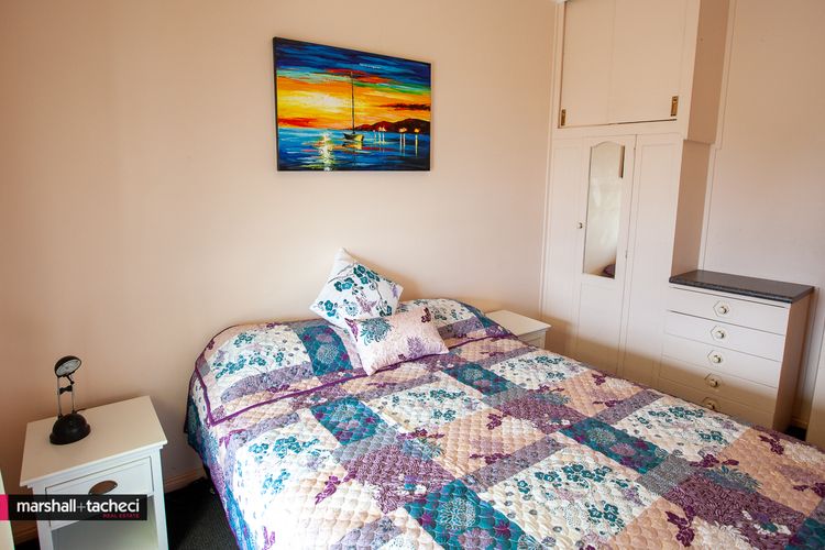 ABERDEEN 2 – 112 Lamont Street- Across from river,