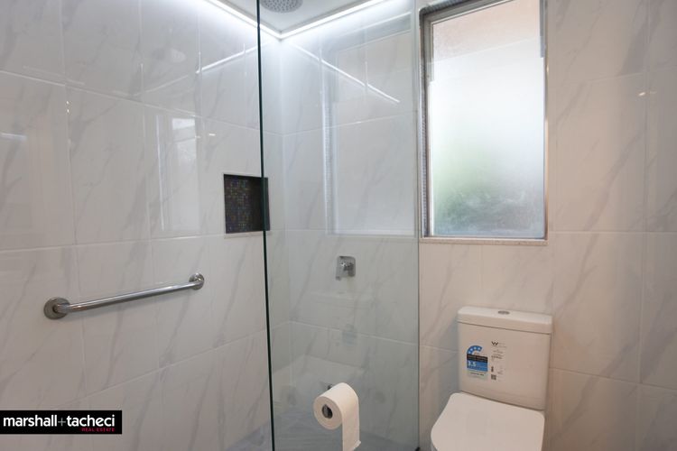 ABERDEEN 2 – 112 Lamont Street- Across from river,