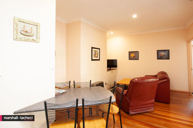 ABERDEEN 2 – 112 Lamont Street- Across from river,