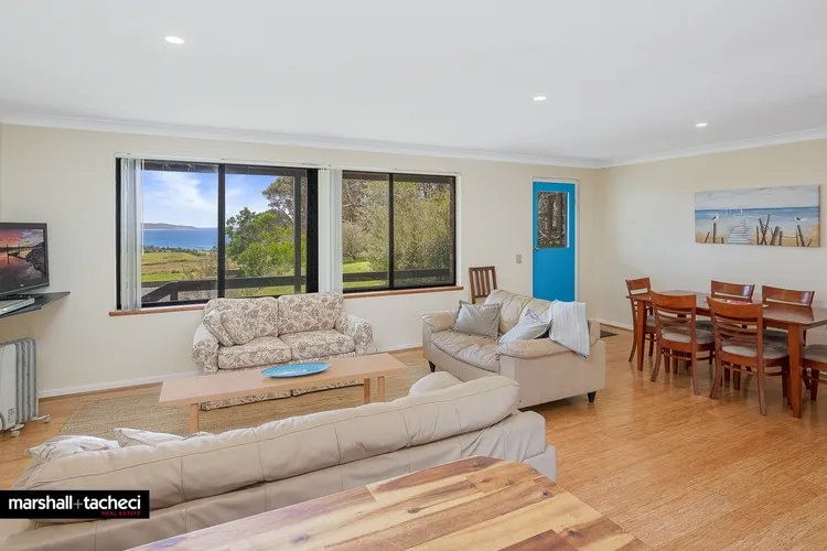 CUTTAGEE BEACH COTTAGE 2