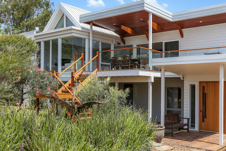 CUTTAGEE VIEWS: 22 Cuttagee Beach Rd- Luxury, ocean, beach front