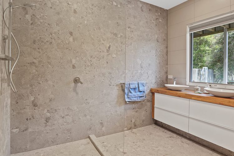 CUTTAGEE VIEWS: 22 Cuttagee Beach Rd- Luxury, ocean, beach front