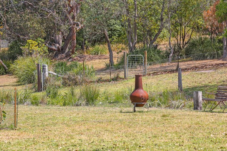 CUTTAGEE VIEWS: 22 Cuttagee Beach Rd- Luxury, ocean, beach front