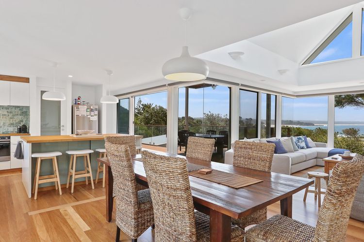 CUTTAGEE VIEWS: 22 Cuttagee Beach Rd- Luxury, ocean, beach front