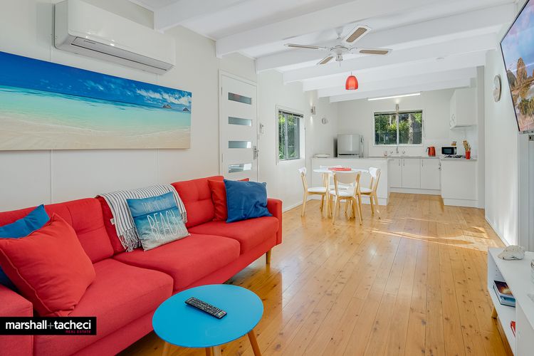 EIGHT ON THE LAKE: 8 Fairhaven Point Way- Lakefront