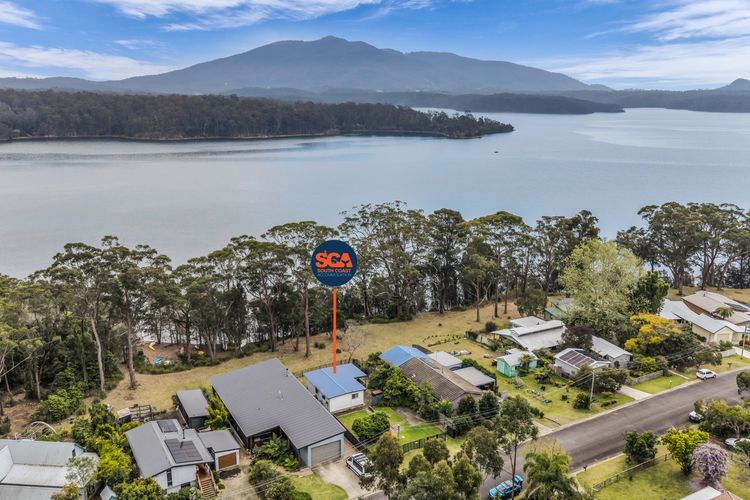 Eight On The Lake – Fairhaven Point Way 8