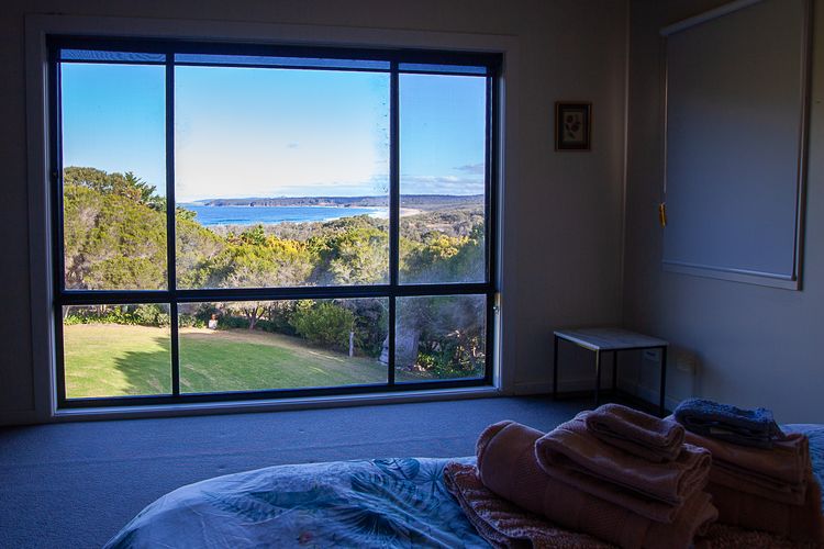 ADELONG: Secluded Beach house- Linen provided Bermagui