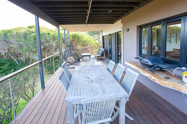 ADELONG: Secluded Beach house- Linen provided Bermagui