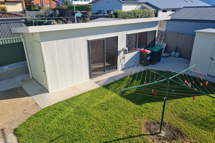 FISHOS HANGOUT 1- 1//21 Sinclair St