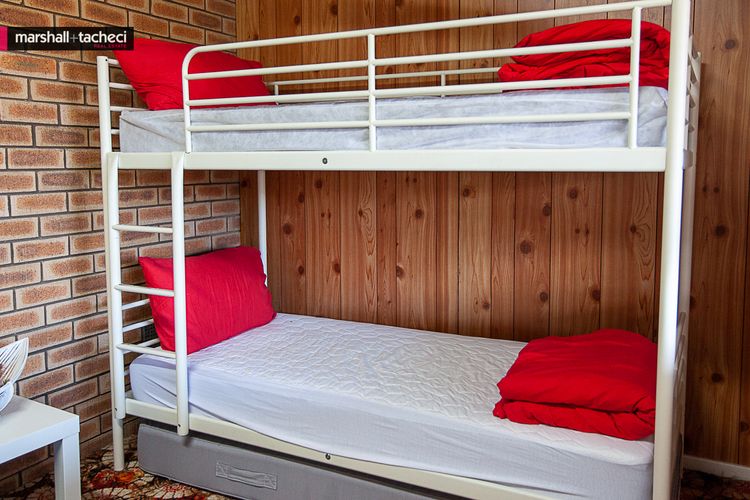 GULL COTTAGE: 7 Pacific Drive- Ocean views