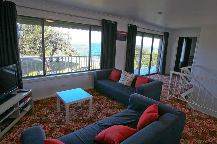 GULL COTTAGE: 7 Pacific Drive- Ocean views