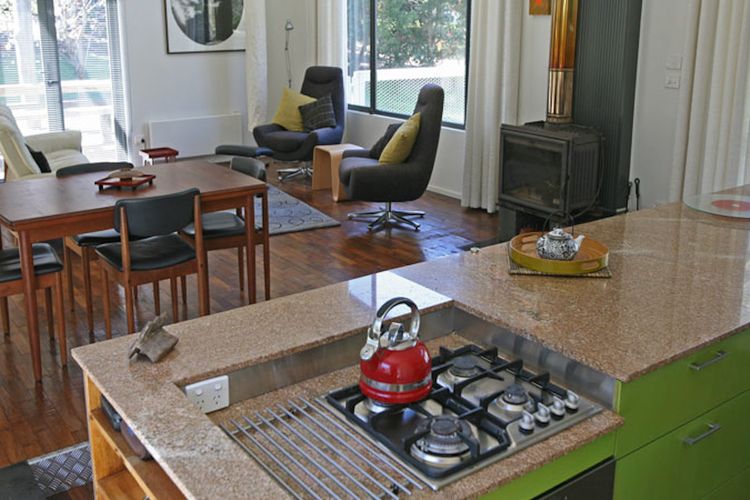 HIDDEN OASIS: 65 Strudwicks Road- Peaceful, pet friendly