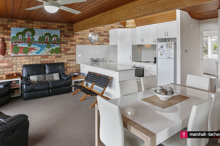 MARINA TOWNHOUSE 1: 1/6 Wapengo Street- Walk to beach Bermagui
