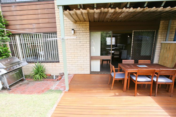 MARLIN WATERS 10: 10/8 Narira Street- By the river