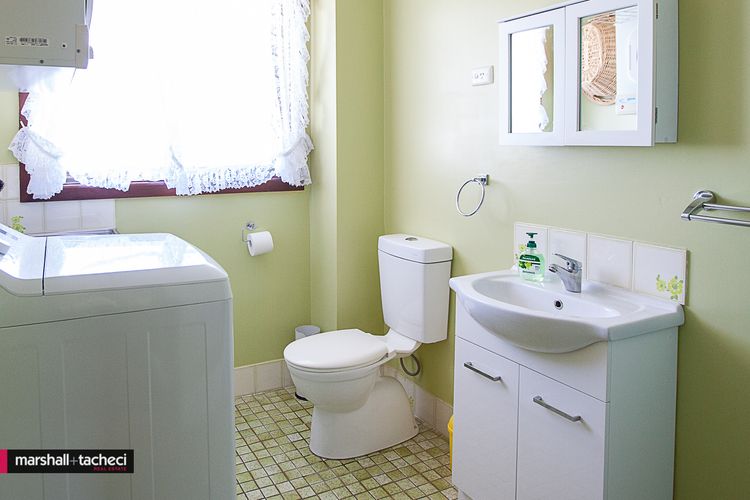 MARLIN WATERS 10: 10/8 Narira Street- By the river