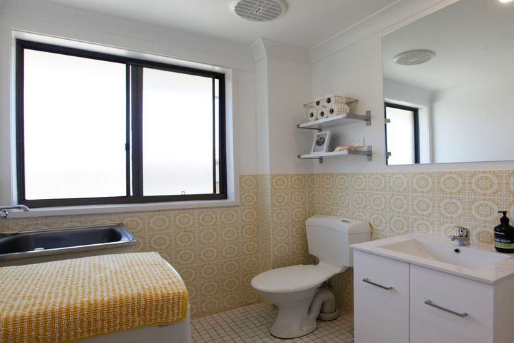 MARLIN WATERS 2: 2/8 Narira Street- Sleek, stylish unit, Bermagui