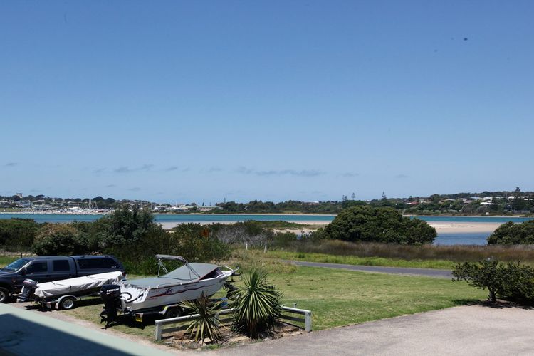 MARLIN WATERS 2: 2/8 Narira Street- Sleek, stylish unit, Bermagui