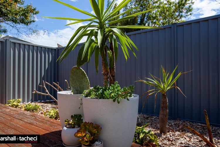 MARLIN WATERS 6: 6/8 Narira Street Holiday Unit , walk to beach and river, Bermagui