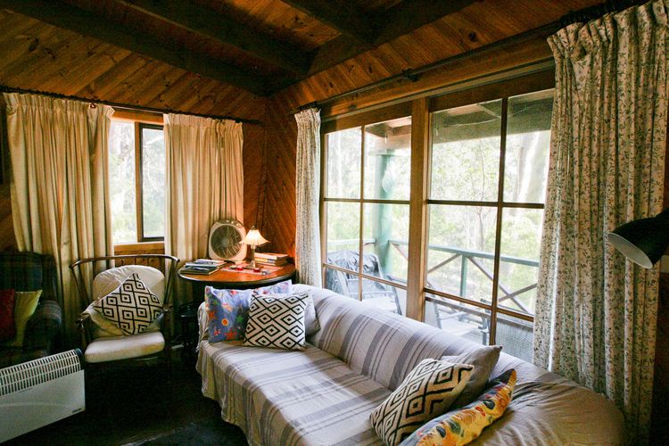 NUTLEY COTTAGE: 74 Nutley’s Creek Road- River view