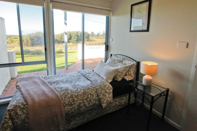 OCEAN ESCAPE: Twin Pines 8 – Ocean views with spa