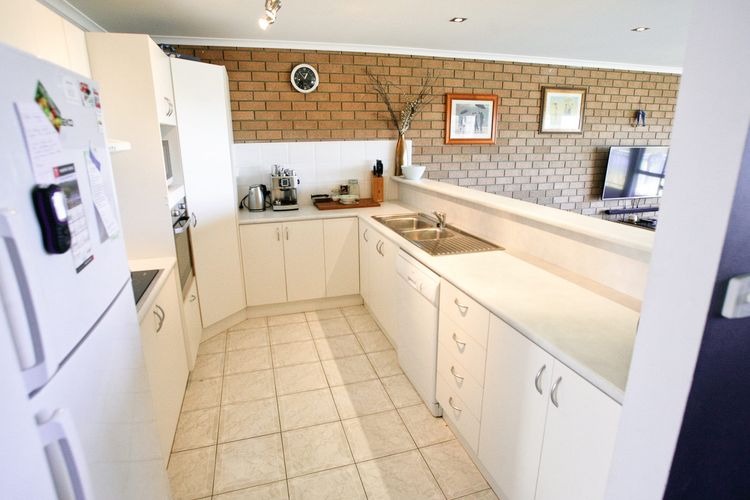 OCEAN ESCAPE: Twin Pines 8 – Ocean views with spa