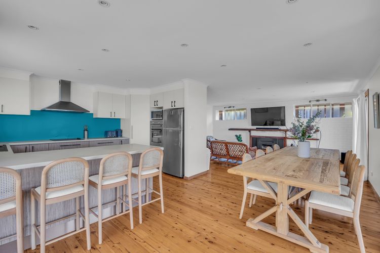 OCEAN LOOKOUT: 69 Bunga St- Magnificent ocean view