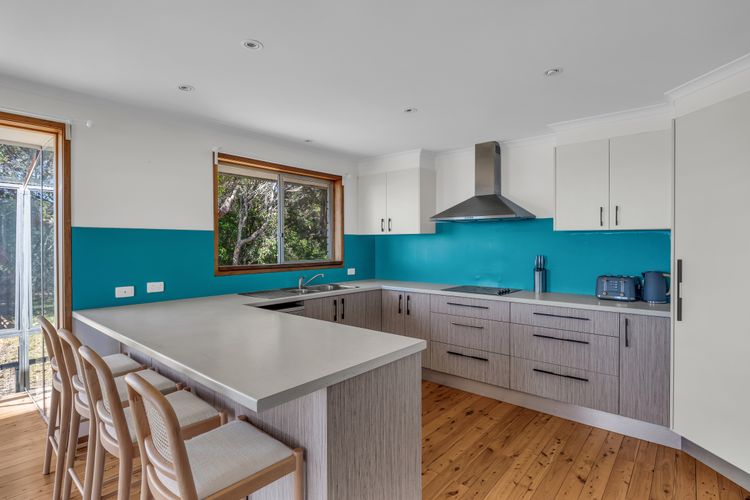 OCEAN LOOKOUT: 69 Bunga St- Magnificent ocean view