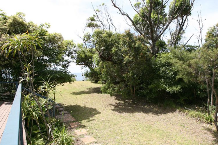 OCEAN LOOKOUT: 69 Bunga St- Magnificent ocean view