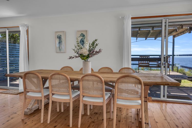 OCEAN LOOKOUT: 69 Bunga St- Magnificent ocean view